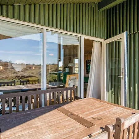 4 Bedroom Beautiful In Lokken Tatil Evi