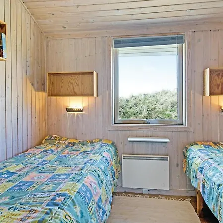 4 Bedroom Beautiful In Lokken * Gronhoj (Nordjylland)